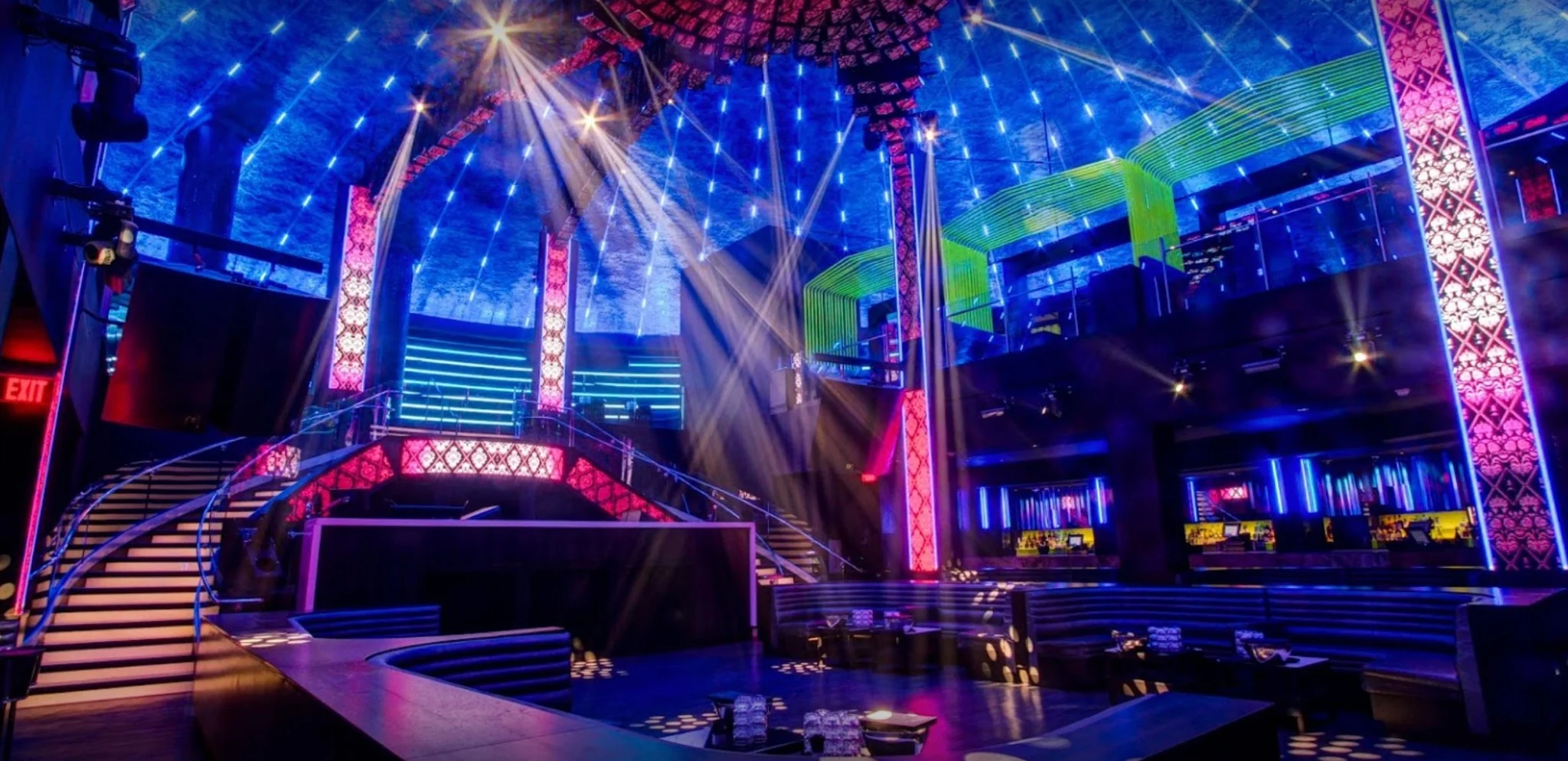 Cluburi de noapte si spatii de noapte
